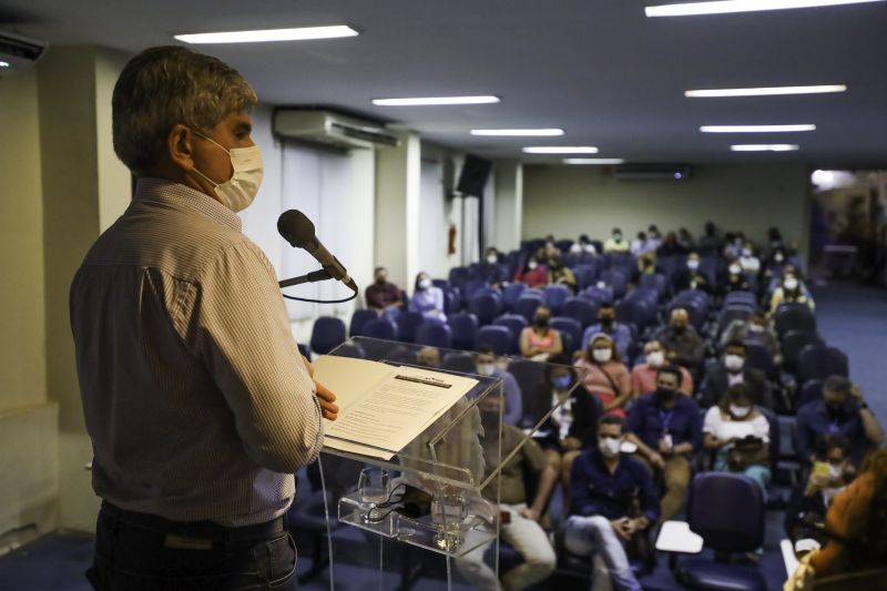 Forma Pará lança edital de credenciamento das especializações.
Carlos Maneschy, secretário da Sectet <div class='credito_fotos'>Foto: David Alves / Ag.Pará   |   <a href='/midias/2022/originais/13020_42c68bb5-85e9-45d8-a46e-5c445300c2c6.jpg' download><i class='fa-solid fa-download'></i> Download</a></div>