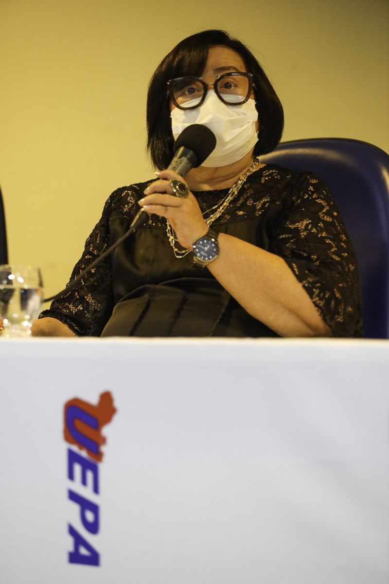 Forma Pará lança edital de credenciamento das especializações.
Edilza Fontes, adjunta da Sectet e coordenadora do Forma Pará  <div class='credito_fotos'>Foto: David Alves / Ag.Pará   |   <a href='/midias/2022/originais/13020_8da06468-f98c-7927-7fb1-cfc01e8f0af7.jpg' download><i class='fa-solid fa-download'></i> Download</a></div>