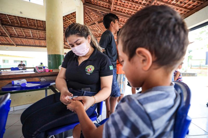 Aldeia Indígena Gaviões Kiykatejê  - Saúde por todo o Pará - Fotos Pedro Guerreiro / AGPARÁ <div class='credito_fotos'>Foto: Pedro Guerreiro / Ag. Pará   |   <a href='/midias/2022/originais/13041_47bc5e4a-bbc0-aac7-3780-3b93bf4a5698.jpg' download><i class='fa-solid fa-download'></i> Download</a></div>