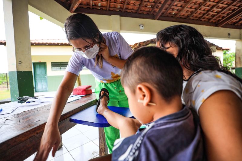 Aldeia Indígena Gaviões Kiykatejê  - Saúde por todo o Pará - Fotos Pedro Guerreiro / AGPARÁ <div class='credito_fotos'>Foto: Pedro Guerreiro / Ag. Pará   |   <a href='/midias/2022/originais/13041_76a6d87f-40c4-6447-bb50-aed8f349c8f5.jpg' download><i class='fa-solid fa-download'></i> Download</a></div>