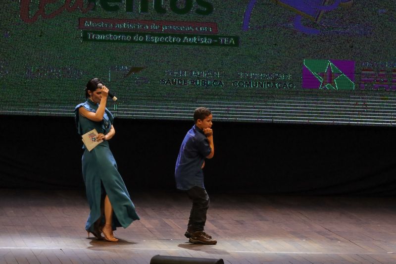 O evento integra as políticas públicas desenvolvidas pelo governo do Estado para inclusão de pessoas com Transtorno do Espectro do Autismo <div class='credito_fotos'>Foto: David Alves / Ag.Pará   |   <a href='/midias/2022/originais/13085_22be0947-e0fd-7c79-9d73-deae25d8c30b.jpg' download><i class='fa-solid fa-download'></i> Download</a></div>