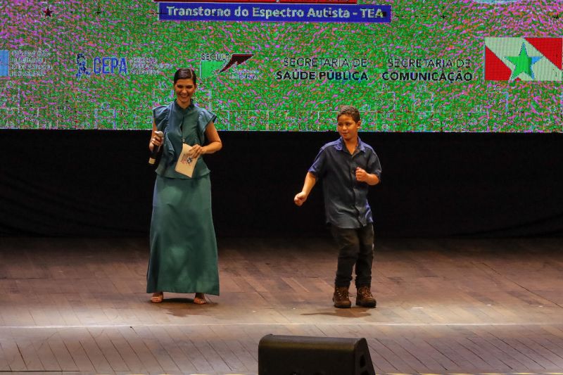 O evento integra as políticas públicas desenvolvidas pelo governo do Estado para inclusão de pessoas com Transtorno do Espectro do Autismo <div class='credito_fotos'>Foto: David Alves / Ag.Pará   |   <a href='/midias/2022/originais/13085_547662f4-0fb0-319e-0463-b835dbd8248a.jpg' download><i class='fa-solid fa-download'></i> Download</a></div>