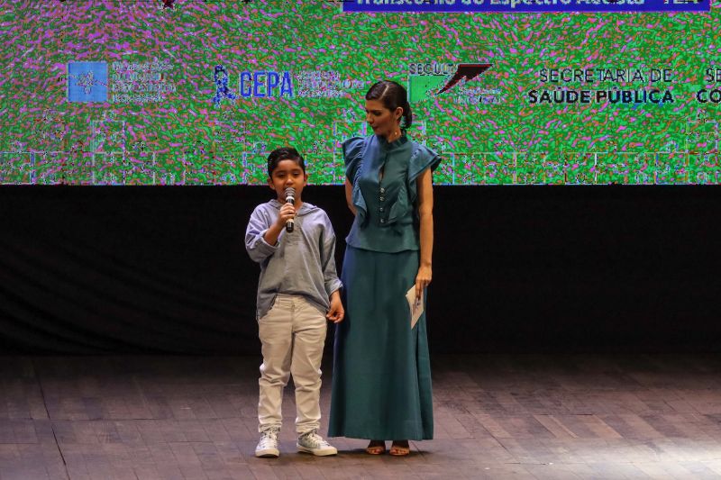 O evento integra as políticas públicas desenvolvidas pelo governo do Estado para inclusão de pessoas com Transtorno do Espectro do Autismo <div class='credito_fotos'>Foto: David Alves / Ag.Pará   |   <a href='/midias/2022/originais/13085_6e742589-fa74-1f72-227b-f7db52a92f98.jpg' download><i class='fa-solid fa-download'></i> Download</a></div>