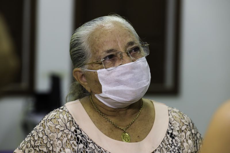 Pré-matrícula para a Creche Prof. Orlando Bitar, o espaço de aprendizagem entregue pelo Governo do Estado amplia o número de vagas na educação infantil
Vera Lúcia  Leal - diretora da creche <div class='credito_fotos'>Foto: David Alves / Ag.Pará   |   <a href='/midias/2022/originais/14125_075c9e58-5bd6-8bf4-35da-cbb29badb4ee.jpg' download><i class='fa-solid fa-download'></i> Download</a></div>