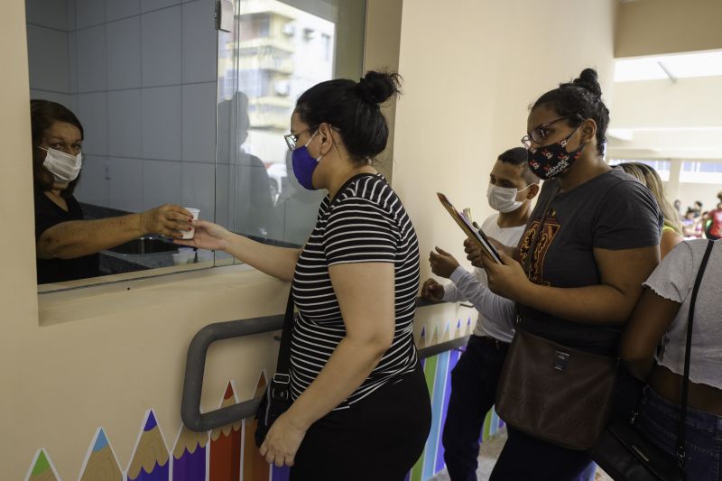 Pré-matrícula para a Creche Prof. Orlando Bitar, o espaço de aprendizagem entregue pelo Governo do Estado amplia o número de vagas na educação infantil <div class='credito_fotos'>Foto: David Alves / Ag.Pará   |   <a href='/midias/2022/originais/14125_96dcd011-b570-85f4-952e-6028a253f798.jpg' download><i class='fa-solid fa-download'></i> Download</a></div>