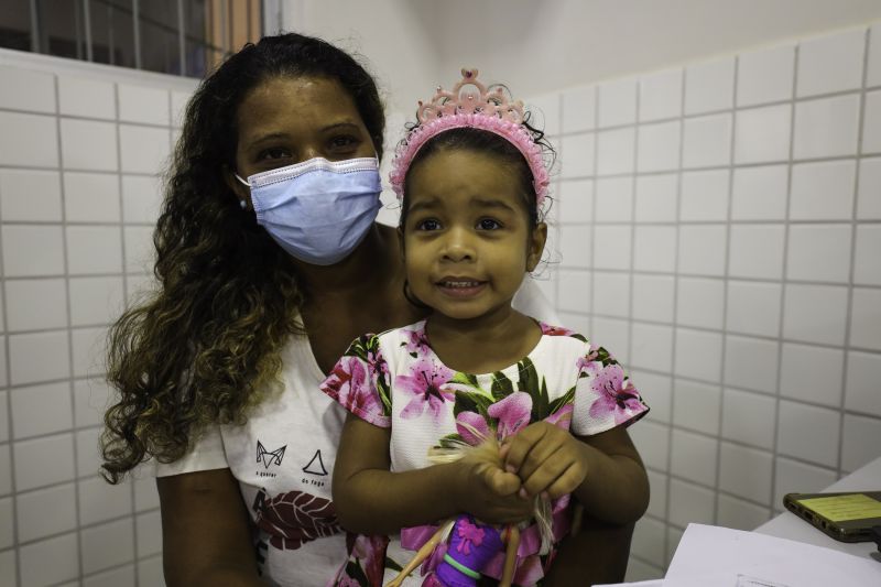 Pré-matrícula para a Creche Prof. Orlando Bitar, o espaço de aprendizagem entregue pelo Governo do Estado amplia o número de vagas na educação infantil
Diarista Claudiane Silva - Maria Vitória, 2 anos e 6 meses <div class='credito_fotos'>Foto: David Alves / Ag.Pará   |   <a href='/midias/2022/originais/14125_a5d13dd8-b2f4-418f-a102-945a24ef03c9.jpg' download><i class='fa-solid fa-download'></i> Download</a></div>