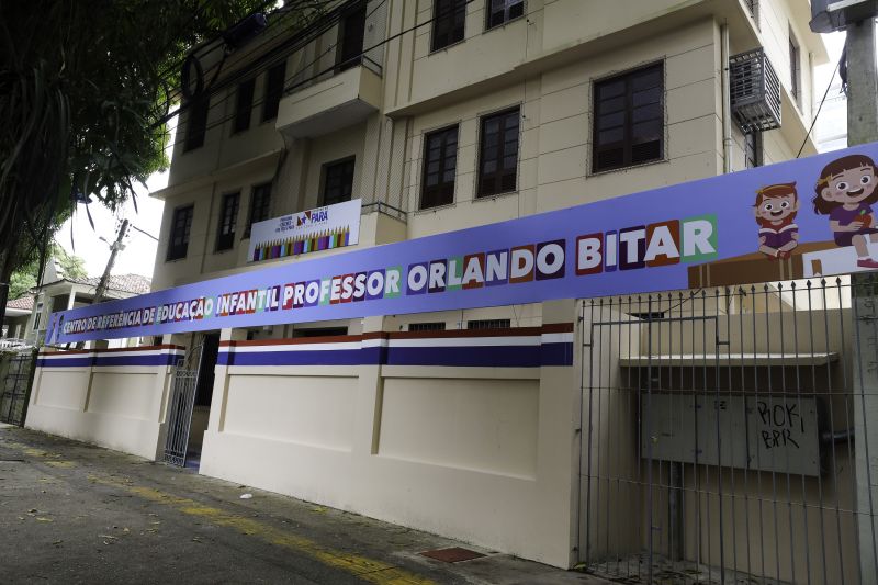 Pré-matrícula para a Creche Prof. Orlando Bitar, o espaço de aprendizagem entregue pelo Governo do Estado amplia o número de vagas na educação infantil <div class='credito_fotos'>Foto: David Alves / Ag.Pará   |   <a href='/midias/2022/originais/14125_abdba5c6-be6b-d291-8adf-e5bc7e7f7017.jpg' download><i class='fa-solid fa-download'></i> Download</a></div>