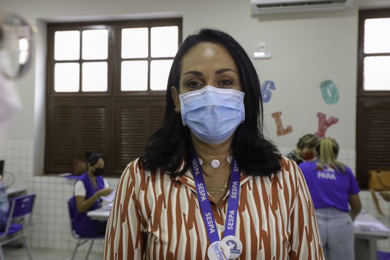 Pré-matrícula para a Creche Prof. Orlando Bitar, o espaço de aprendizagem entregue pelo Governo do Estado amplia o número de vagas na educação infantil
Alessandra Amaral - coordenadora TerPaz <div class='credito_fotos'>Foto: David Alves / Ag.Pará   |   <a href='/midias/2022/originais/14125_d7c0a4e8-c9f0-c880-20bf-32099bb24e62.jpg' download><i class='fa-solid fa-download'></i> Download</a></div>