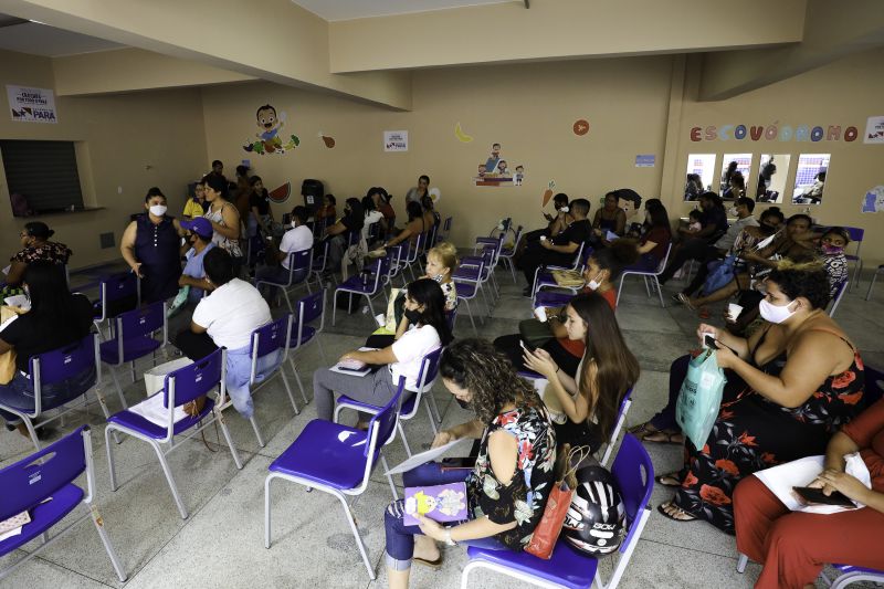 Pré-matrícula para a Creche Prof. Orlando Bitar, o espaço de aprendizagem entregue pelo Governo do Estado amplia o número de vagas na educação infantil <div class='credito_fotos'>Foto: David Alves / Ag.Pará   |   <a href='/midias/2022/originais/14125_e0bdf7e2-2897-2680-0689-c35fac103eff.jpg' download><i class='fa-solid fa-download'></i> Download</a></div>