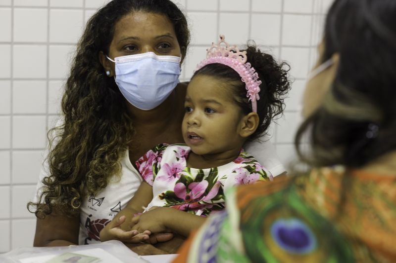 Pré-matrícula para a Creche Prof. Orlando Bitar, o espaço de aprendizagem entregue pelo Governo do Estado amplia o número de vagas na educação infantil
Diarista Claudiane Silva - Maria Vitória, 2 anos e 6 meses <div class='credito_fotos'>Foto: David Alves / Ag.Pará   |   <a href='/midias/2022/originais/14125_fb03aea1-7b3a-c389-8007-118291d01505.jpg' download><i class='fa-solid fa-download'></i> Download</a></div>