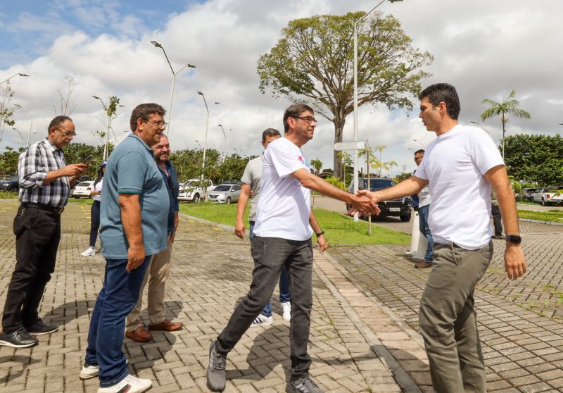 No parque estadual do Utinga o Governador Helder Barbalho Entrega de Ônibus do Hemopa Fotos Marco Santos_ Ag Pará <div class='credito_fotos'>Foto: Marco Santos / Ag. Pará   |   <a href='/midias/2022/originais/14276_6398dd14-1797-32fb-0dcd-d33131d1ff88.jpg' download><i class='fa-solid fa-download'></i> Download</a></div>