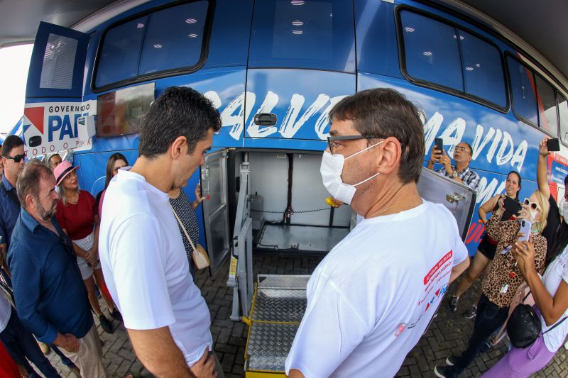 No parque estadual do Utinga o Governador Helder Barbalho Entrega de Ônibus do Hemopa Fotos Marco Santos_ Ag Pará <div class='credito_fotos'>Foto: Marco Santos / Ag. Pará   |   <a href='/midias/2022/originais/14276_7278c118-d9fc-f959-ae6f-c842f14509a1.jpg' download><i class='fa-solid fa-download'></i> Download</a></div>