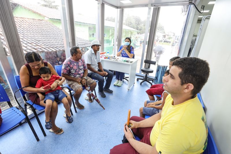 Agenda em Bragança, títulos de terra, viatura pro mulher, ambulância, ação saúde TerPaz - foto Bruno Cecim - Ag.Pará <div class='credito_fotos'>Foto: Bruno Cecim / Ag.Pará   |   <a href='/midias/2022/originais/14352_0ff6abdd-ab2b-f379-af19-d4fdf81ab62d.jpg' download><i class='fa-solid fa-download'></i> Download</a></div>