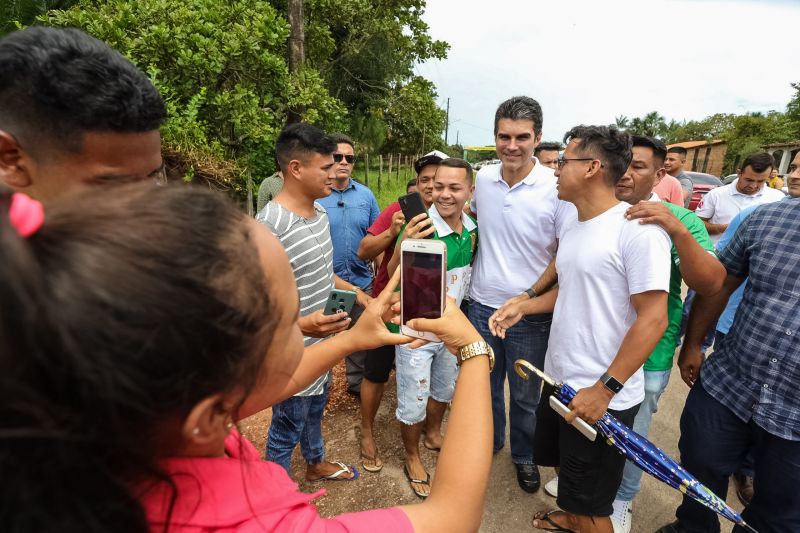 Agenda em Bragança, títulos de terra, viatura pro mulher, ambulância, ação saúde TerPaz - foto Bruno Cecim - Ag.Pará <div class='credito_fotos'>Foto: Bruno Cecim / Ag.Pará   |   <a href='/midias/2022/originais/14352_150dad95-09a8-3535-b9e3-ed840bbc2650.jpg' download><i class='fa-solid fa-download'></i> Download</a></div>