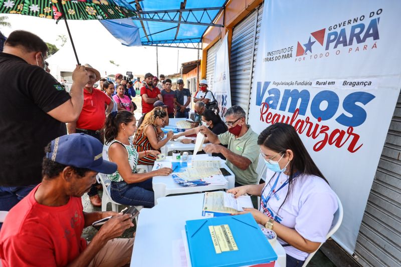 Agenda em Bragança, títulos de terra, viatura pro mulher, ambulância, ação saúde TerPaz - foto Bruno Cecim - Ag.Pará <div class='credito_fotos'>Foto: Bruno Cecim / Ag.Pará   |   <a href='/midias/2022/originais/14352_19257400-5f54-896a-9fa8-acac84298e78.jpg' download><i class='fa-solid fa-download'></i> Download</a></div>