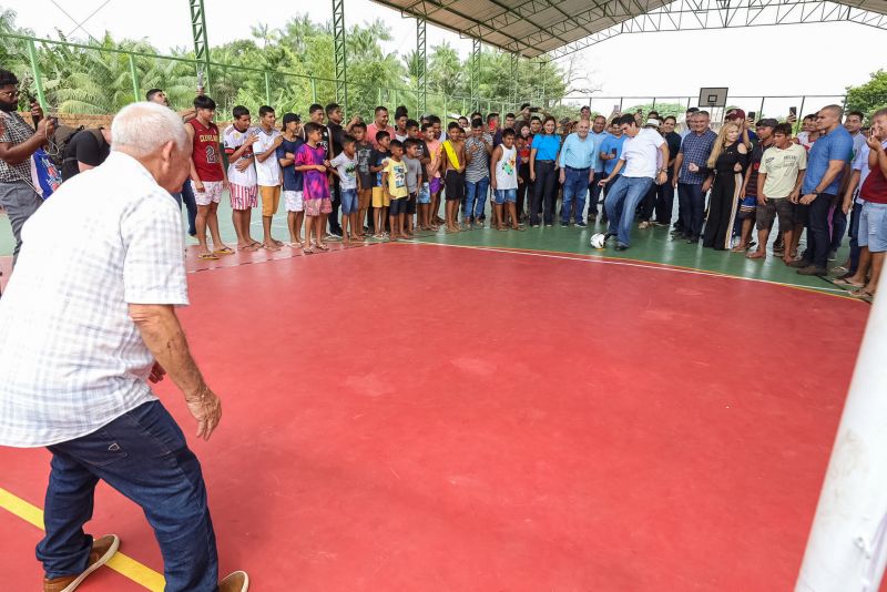 Agenda em Bragança, títulos de terra, viatura pro mulher, ambulância, ação saúde TerPaz - foto Bruno Cecim - Ag.Pará <div class='credito_fotos'>Foto: Bruno Cecim / Ag.Pará   |   <a href='/midias/2022/originais/14352_28071270-bb7c-d378-3045-a86323a1cf48.jpg' download><i class='fa-solid fa-download'></i> Download</a></div>