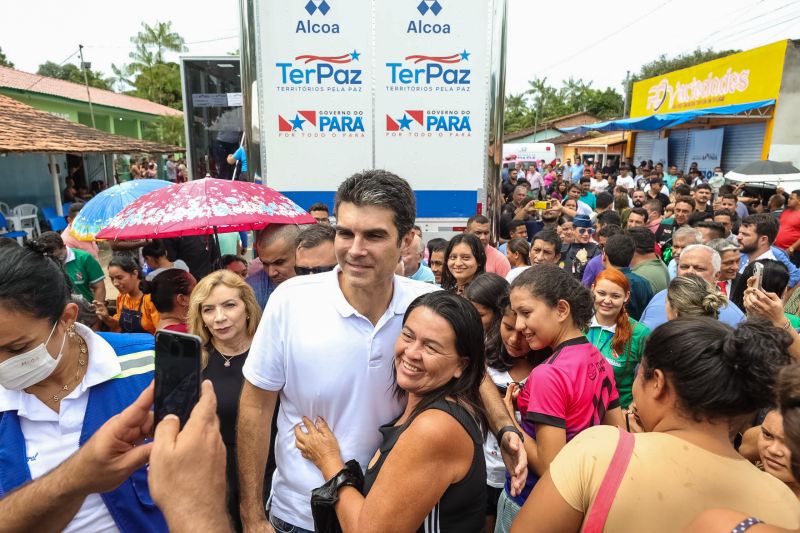 Agenda em Bragança, títulos de terra, viatura pro mulher, ambulância, ação saúde TerPaz - foto Bruno Cecim - Ag.Pará <div class='credito_fotos'>Foto: Bruno Cecim / Ag.Pará   |   <a href='/midias/2022/originais/14352_3510970c-9b69-2362-fac5-06f0c19c6464.jpg' download><i class='fa-solid fa-download'></i> Download</a></div>