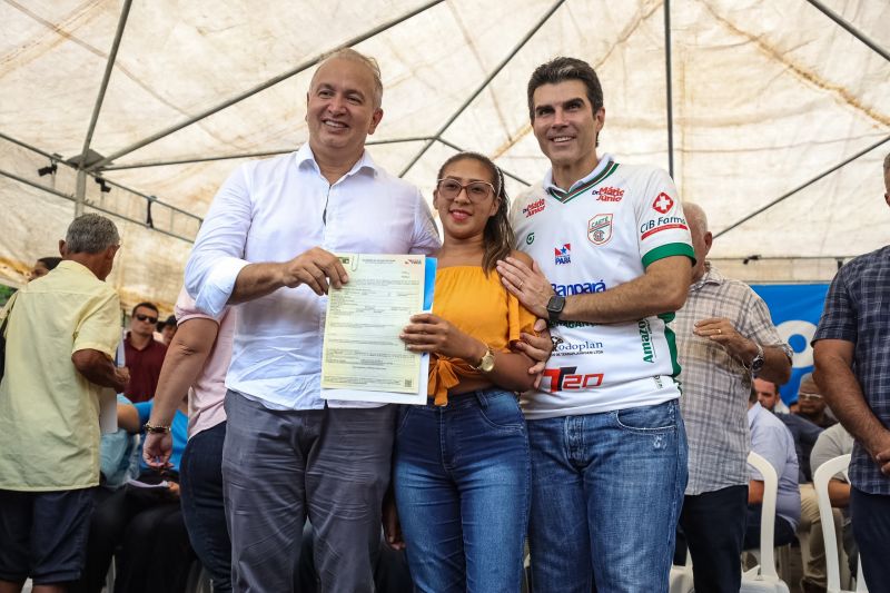 Agenda em Bragança, títulos de terra, viatura pro mulher, ambulância, ação saúde TerPaz - foto Bruno Cecim - Ag.Pará <div class='credito_fotos'>Foto: Bruno Cecim / Ag.Pará   |   <a href='/midias/2022/originais/14352_4131d006-dcd8-2e09-7e39-391a25d5b824.jpg' download><i class='fa-solid fa-download'></i> Download</a></div>