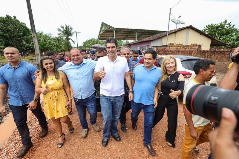 Agenda em Bragança, títulos de terra, viatura pro mulher, ambulância, ação saúde TerPaz - foto Bruno Cecim - Ag.Pará <div class='credito_fotos'>Foto: Bruno Cecim / Ag.Pará   |   <a href='/midias/2022/originais/14352_9b296630-6329-6c62-8962-f82eda9abff1.jpg' download><i class='fa-solid fa-download'></i> Download</a></div>