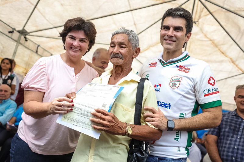 Agenda em Bragança, títulos de terra, viatura pro mulher, ambulância, ação saúde TerPaz - foto Bruno Cecim - Ag.Pará <div class='credito_fotos'>Foto: Bruno Cecim / Ag.Pará   |   <a href='/midias/2022/originais/14352_b46e55af-4832-be60-3ae9-43a276580ecf.jpg' download><i class='fa-solid fa-download'></i> Download</a></div>