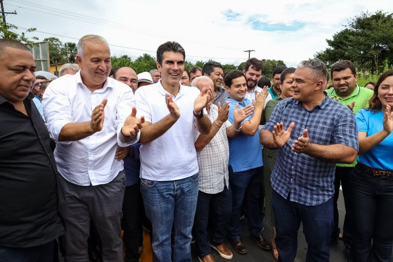 Agenda em Bragança, títulos de terra, viatura pro mulher, ambulância, ação saúde TerPaz - foto Bruno Cecim - Ag.Pará <div class='credito_fotos'>Foto: Bruno Cecim / Ag.Pará   |   <a href='/midias/2022/originais/14352_b7166bff-8dc9-fac4-0df1-1268c5bff84b.jpg' download><i class='fa-solid fa-download'></i> Download</a></div>