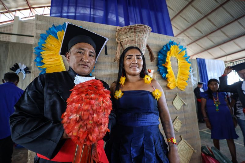 Ivair Datie Karikafu - concluinte em Licenciatura Intercultural Indígena pela UEPAr (Aldeia Karapanatuba) <div class='credito_fotos'>Foto: Rodrigo Pinheiro / Ag.Pará   |   <a href='/midias/2022/originais/14557_f7489ffd-e49c-5c28-a490-1246caa65976.jpg' download><i class='fa-solid fa-download'></i> Download</a></div>