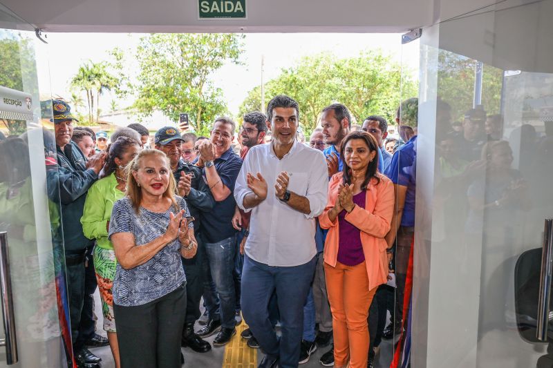 Governador Helder Barbalho Inaugura Quartel do 30º Batalhão de Polícia Militar, em Ananindeua <div class='credito_fotos'>Foto: Marco Santos / Ag. Pará   |   <a href='/midias/2022/originais/14563_5316db43-9834-4606-dcac-741bedc4ea7f.jpg' download><i class='fa-solid fa-download'></i> Download</a></div>