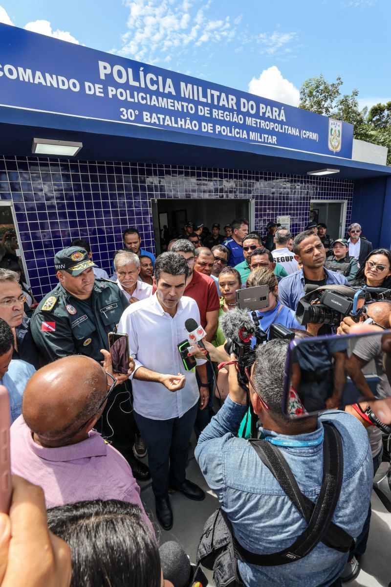 Governador Helder Barbalho Inaugura Quartel do 30º Batalhão de Polícia Militar, em Ananindeua <div class='credito_fotos'>Foto: Marco Santos / Ag. Pará   |   <a href='/midias/2022/originais/14563_5423b88b-23f0-c618-2e4b-647881838377.jpg' download><i class='fa-solid fa-download'></i> Download</a></div>