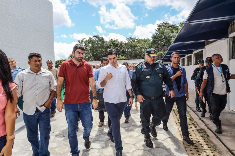 Governador Helder Barbalho Inaugura Quartel do 30º Batalhão de Polícia Militar, em Ananindeua <div class='credito_fotos'>Foto: Marco Santos / Ag. Pará   |   <a href='/midias/2022/originais/14563_569b99b9-cb97-faa3-9a8d-79637e48a009.jpg' download><i class='fa-solid fa-download'></i> Download</a></div>