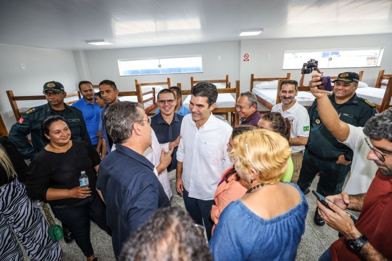 Governador Helder Barbalho Inaugura Quartel do 30º Batalhão de Polícia Militar, em Ananindeua <div class='credito_fotos'>Foto: Marco Santos / Ag. Pará   |   <a href='/midias/2022/originais/14563_573c2faa-7562-7da1-aa94-b66e241be664.jpg' download><i class='fa-solid fa-download'></i> Download</a></div>