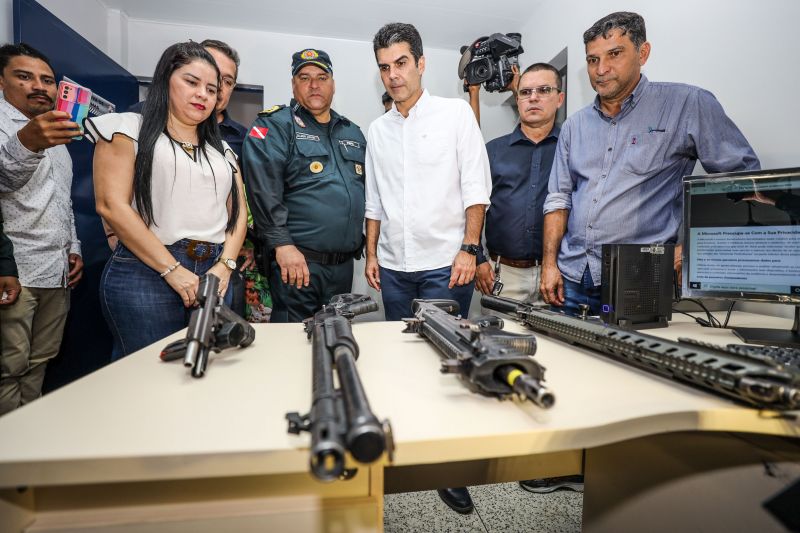 Governador Helder Barbalho Inaugura Quartel do 30º Batalhão de Polícia Militar, em Ananindeua <div class='credito_fotos'>Foto: Marco Santos / Ag. Pará   |   <a href='/midias/2022/originais/14563_8246a7cc-1053-ee9f-9bc0-61240400f11e.jpg' download><i class='fa-solid fa-download'></i> Download</a></div>