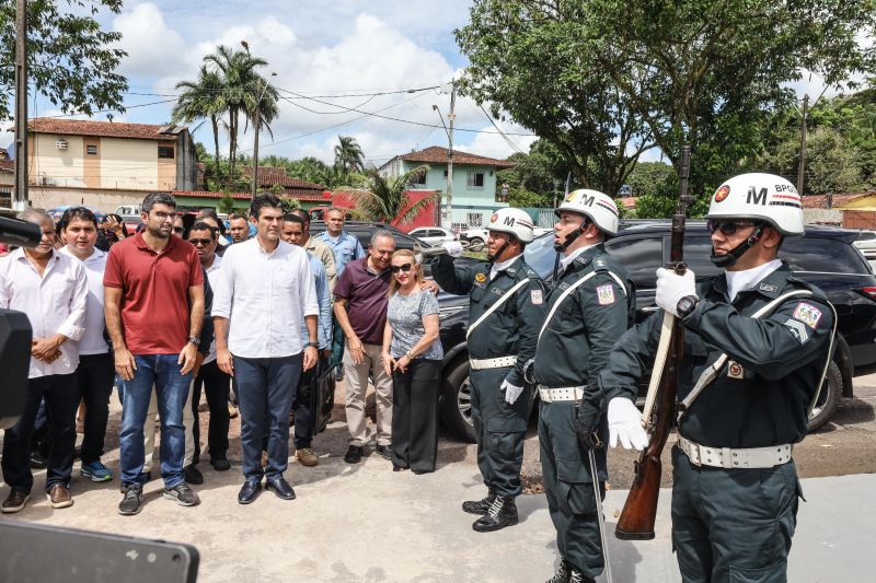 Governador Helder Barbalho Inaugura Quartel do 30º Batalhão de Polícia Militar, em Ananindeua <div class='credito_fotos'>Foto: Marco Santos / Ag. Pará   |   <a href='/midias/2022/originais/14563_87de09ed-23b2-30ae-151d-bdec15c87a18.jpg' download><i class='fa-solid fa-download'></i> Download</a></div>