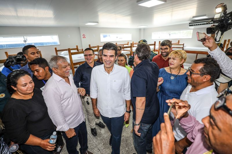 Governador Helder Barbalho Inaugura Quartel do 30º Batalhão de Polícia Militar, em Ananindeua <div class='credito_fotos'>Foto: Marco Santos / Ag. Pará   |   <a href='/midias/2022/originais/14563_acce3a1f-b355-62ab-fc4d-fc8cffa652d1.jpg' download><i class='fa-solid fa-download'></i> Download</a></div>