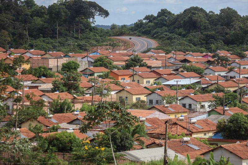 Imagens da Avenida Elis Ribeiro Pinto (novo nome da Avenida Moaçara), em Santarém - Rodrigo Pinheiro AgPará
 <div class='credito_fotos'>Foto: Rodrigo Pinheiro / Ag.Pará   |   <a href='/midias/2022/originais/14756_74205abe-0f83-d444-40c3-2ff89b1aa37d.jpg' download><i class='fa-solid fa-download'></i> Download</a></div>