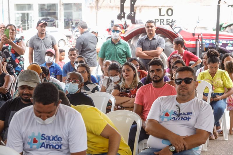 Governador assinatura de convênio de serviço da Escola do Distrito do Taboca
Assinatura de convênio da Reconstrução da Praça e da Quadra do Triângulo
Entrega de Pá Carregadeira e Caminhão Basculante FT Alex Ribeiro Ag Pará <div class='credito_fotos'>Foto: Alex Ribeiro / Ag. Pará   |   <a href='/midias/2022/originais/14761_1e1a533b-be7c-f74c-ac08-17c68168bdc9.jpg' download><i class='fa-solid fa-download'></i> Download</a></div>