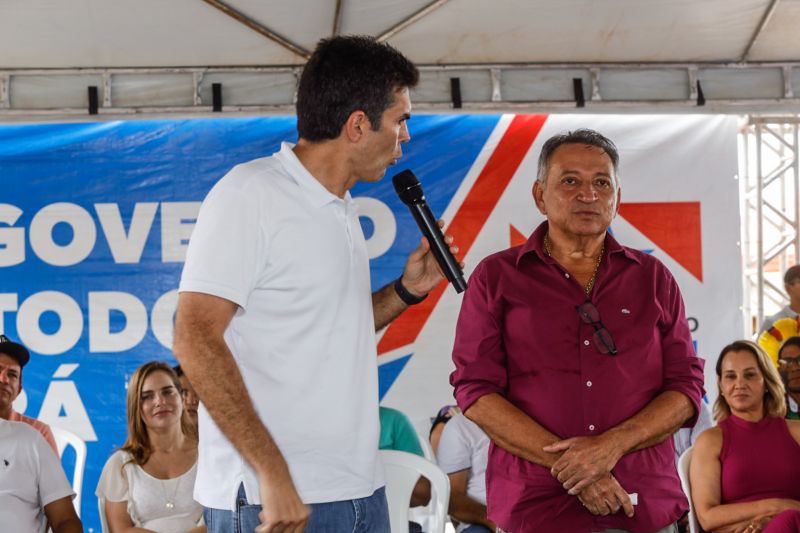 Governador assinatura de convênio de serviço da Escola do Distrito do Taboca
Assinatura de convênio da Reconstrução da Praça e da Quadra do Triângulo
Entrega de Pá Carregadeira e Caminhão Basculante FT Alex Ribeiro Ag Pará <div class='credito_fotos'>Foto: Alex Ribeiro / Ag. Pará   |   <a href='/midias/2022/originais/14761_359e8b9a-2792-6413-209c-b0e5b6faa891.jpg' download><i class='fa-solid fa-download'></i> Download</a></div>