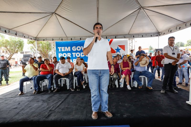 Governador assinatura de convênio de serviço da Escola do Distrito do Taboca
Assinatura de convênio da Reconstrução da Praça e da Quadra do Triângulo
Entrega de Pá Carregadeira e Caminhão Basculante FT Alex Ribeiro Ag Pará <div class='credito_fotos'>Foto: Alex Ribeiro / Ag. Pará   |   <a href='/midias/2022/originais/14761_5ac435a3-ecc4-3671-2d81-e6753cdb8822.jpg' download><i class='fa-solid fa-download'></i> Download</a></div>