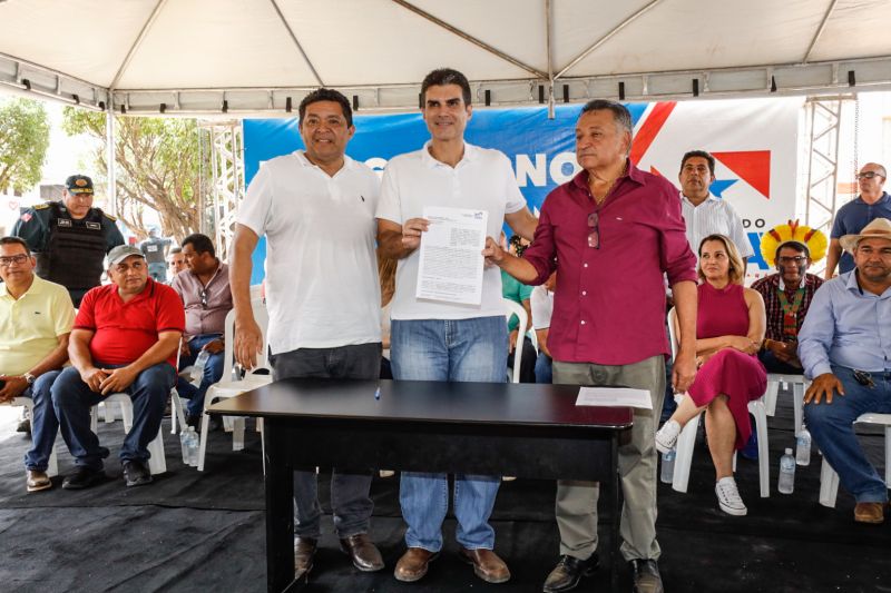 Governador assinatura de convênio de serviço da Escola do Distrito do Taboca
Assinatura de convênio da Reconstrução da Praça e da Quadra do Triângulo
Entrega de Pá Carregadeira e Caminhão Basculante FT Alex Ribeiro Ag Pará <div class='credito_fotos'>Foto: Alex Ribeiro / Ag. Pará   |   <a href='/midias/2022/originais/14761_928ec6f6-0f7b-c2fa-e577-c534dd4b7037.jpg' download><i class='fa-solid fa-download'></i> Download</a></div>