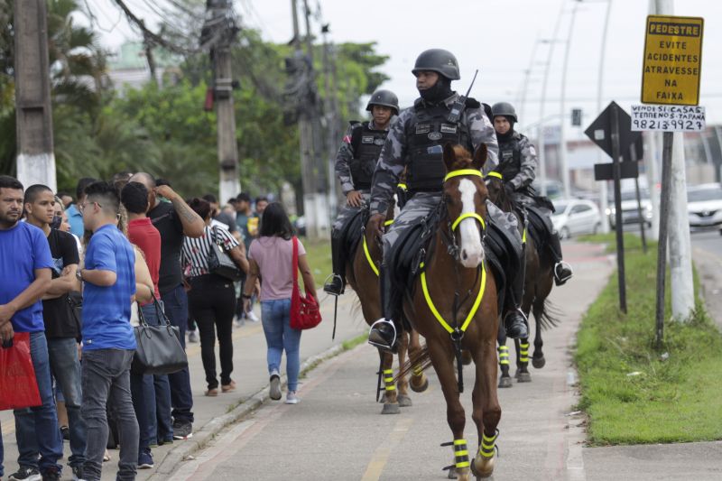 Cavalaria PM <div class='credito_fotos'>Foto: Pedro Guerreiro / Ag. Pará   |   <a href='/midias/2022/originais/14852_84f3aef9-0f59-5f82-49ba-25787cedeffd.jpg' download><i class='fa-solid fa-download'></i> Download</a></div>