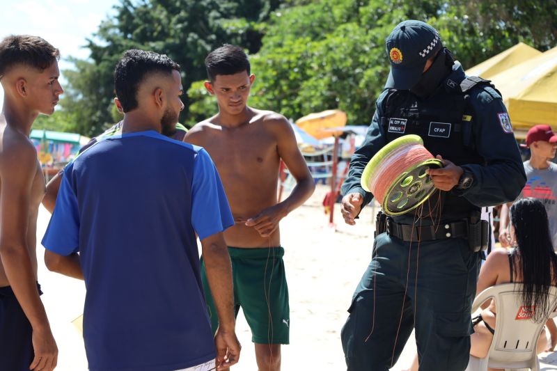 Fiscalização de linhas enceradas com cerol no Distrito de Outeiro em Belém  <div class='credito_fotos'>Foto: Bruno Cecim / Ag.Pará   |   <a href='/midias/2022/originais/14890_1e0ef1cc-3b87-6586-f7e7-4d0568ed4544.jpg' download><i class='fa-solid fa-download'></i> Download</a></div>