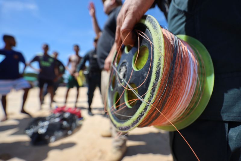 Fiscalização de linhas enceradas com cerol no Distrito de Outeiro em Belém  <div class='credito_fotos'>Foto: Bruno Cecim / Ag.Pará   |   <a href='/midias/2022/originais/14890_a75c320a-44f5-c5b4-d482-721e83180505.jpg' download><i class='fa-solid fa-download'></i> Download</a></div>