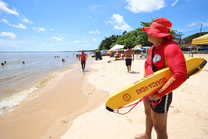 Operação verão no Distrito de Outeiro em Belém  <div class='credito_fotos'>Foto: Bruno Cecim / Ag.Pará   |   <a href='/midias/2022/originais/14891_88c1b80e-e846-15c0-93d7-892ba10d5228.jpg' download><i class='fa-solid fa-download'></i> Download</a></div>