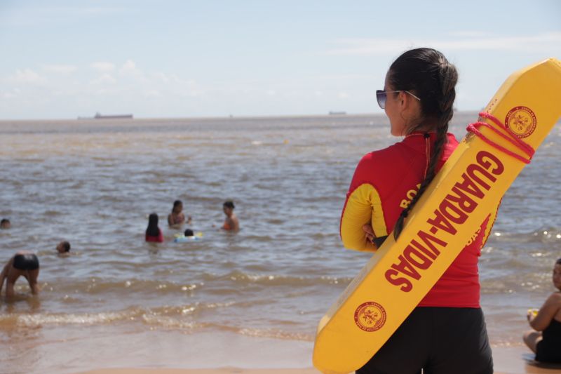 Operação verão no Distrito de Mosqueiro, verão  <div class='credito_fotos'>Foto: Pedro Guerreiro / Ag. Pará   |   <a href='/midias/2022/originais/14895_308d716f-18fc-bac4-05cf-39e3ed3de161.jpg' download><i class='fa-solid fa-download'></i> Download</a></div>