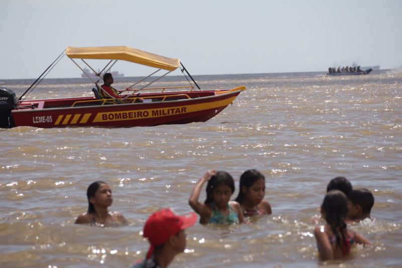 Operação verão no Distrito de Mosqueiro, verão  <div class='credito_fotos'>Foto: Pedro Guerreiro / Ag. Pará   |   <a href='/midias/2022/originais/14895_774b324c-8d3d-79eb-a93a-f77d5a94e2fa.jpg' download><i class='fa-solid fa-download'></i> Download</a></div>