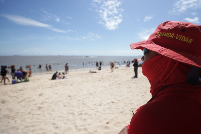 Operação verão no Distrito de Mosqueiro, verão  <div class='credito_fotos'>Foto: Pedro Guerreiro / Ag. Pará   |   <a href='/midias/2022/originais/14895_d5002715-ab89-083d-b827-6d01a89521a0.jpg' download><i class='fa-solid fa-download'></i> Download</a></div>