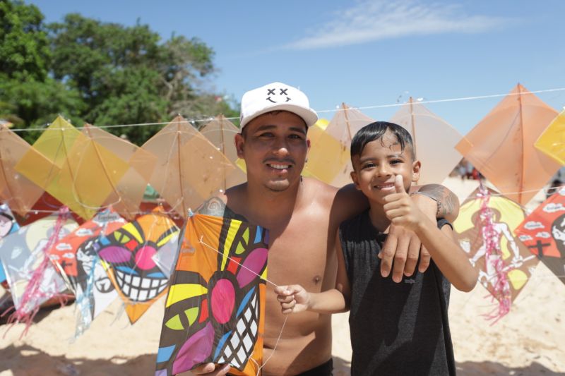 Operação verão combate ao uso de linhas enceradas nas praias do distrito de Mosqueiro em Belém. <div class='credito_fotos'>Foto: Pedro Guerreiro / Ag. Pará   |   <a href='/midias/2022/originais/14896_00c73494-e684-afd7-8abe-affec00c6819.jpg' download><i class='fa-solid fa-download'></i> Download</a></div>