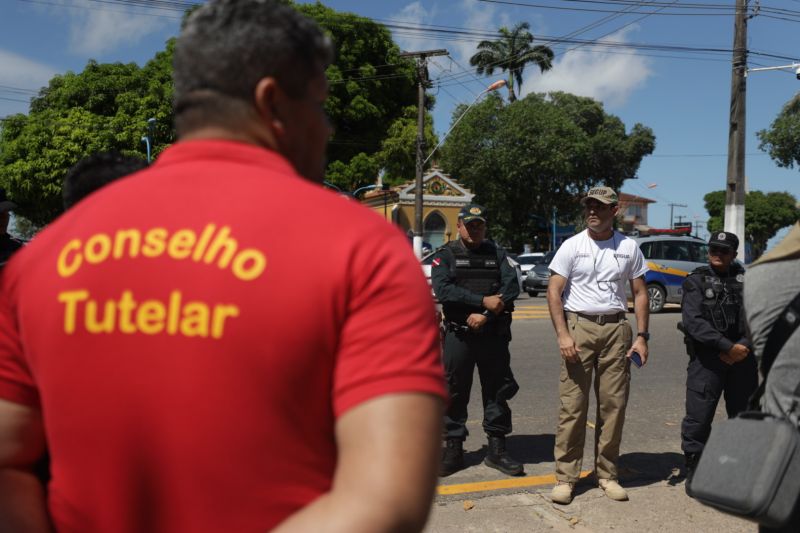 Operação verão combate ao uso de linhas enceradas nas praias do distrito de Mosqueiro em Belém. <div class='credito_fotos'>Foto: Pedro Guerreiro / Ag. Pará   |   <a href='/midias/2022/originais/14896_08aba790-6981-16a6-cc3b-fab420f0e63f.jpg' download><i class='fa-solid fa-download'></i> Download</a></div>