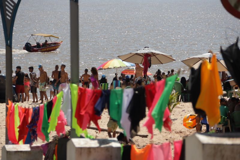 Operação verão combate ao uso de linhas enceradas nas praias do distrito de Mosqueiro em Belém. <div class='credito_fotos'>Foto: Pedro Guerreiro / Ag. Pará   |   <a href='/midias/2022/originais/14896_1e5c2f62-2439-a651-e3c5-3189fad566ba.jpg' download><i class='fa-solid fa-download'></i> Download</a></div>