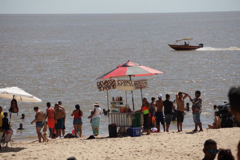 Operação verão combate ao uso de linhas enceradas nas praias do distrito de Mosqueiro em Belém. <div class='credito_fotos'>Foto: Pedro Guerreiro / Ag. Pará   |   <a href='/midias/2022/originais/14896_7720bba7-fc9f-8004-50c7-48fe7470cf91.jpg' download><i class='fa-solid fa-download'></i> Download</a></div>