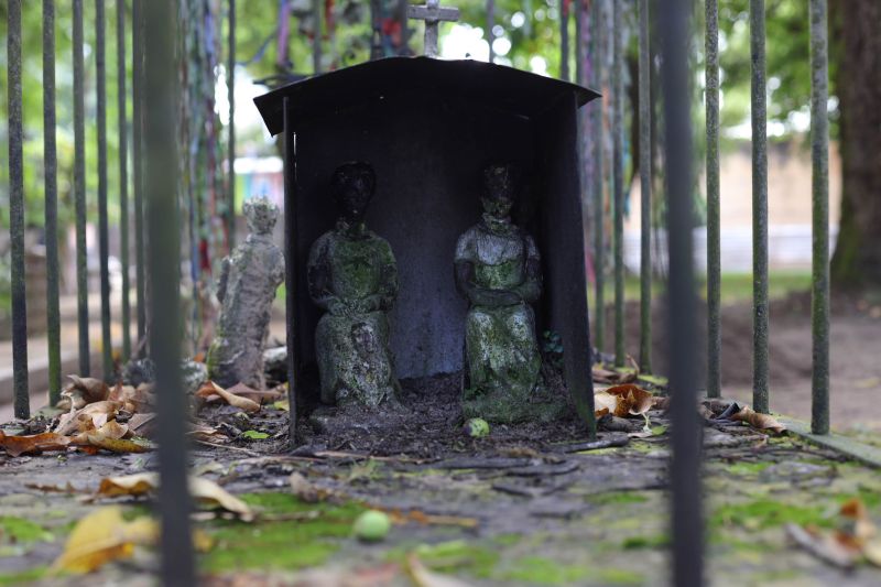 Obra de recuperação do Cemitério da Soledade, necrópole pública fundada em 1850, devido epidemia de febre amarela do século XIX, situado no bairro de Batista Campos na cidade paraense de Belém (estado brasileiro do Pará). <div class='credito_fotos'>Foto: David Alves / Ag.Pará   |   <a href='/midias/2022/originais/14905_23803b83-79c2-f369-a4ac-643d6bf8197a.jpg' download><i class='fa-solid fa-download'></i> Download</a></div>